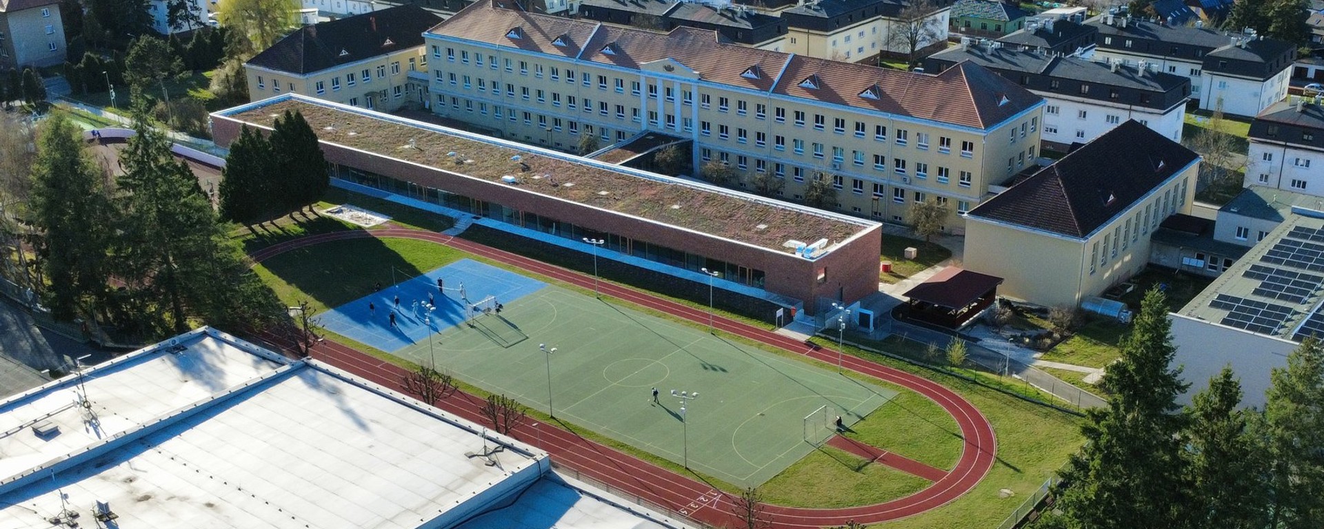 pristavba-pavilonu-zakladni-skoly-holysov-05.jpg
