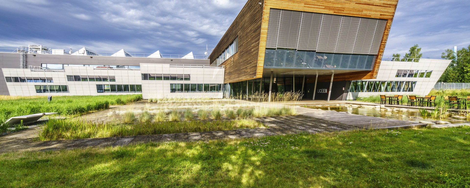 Budova UCEEB.jpg