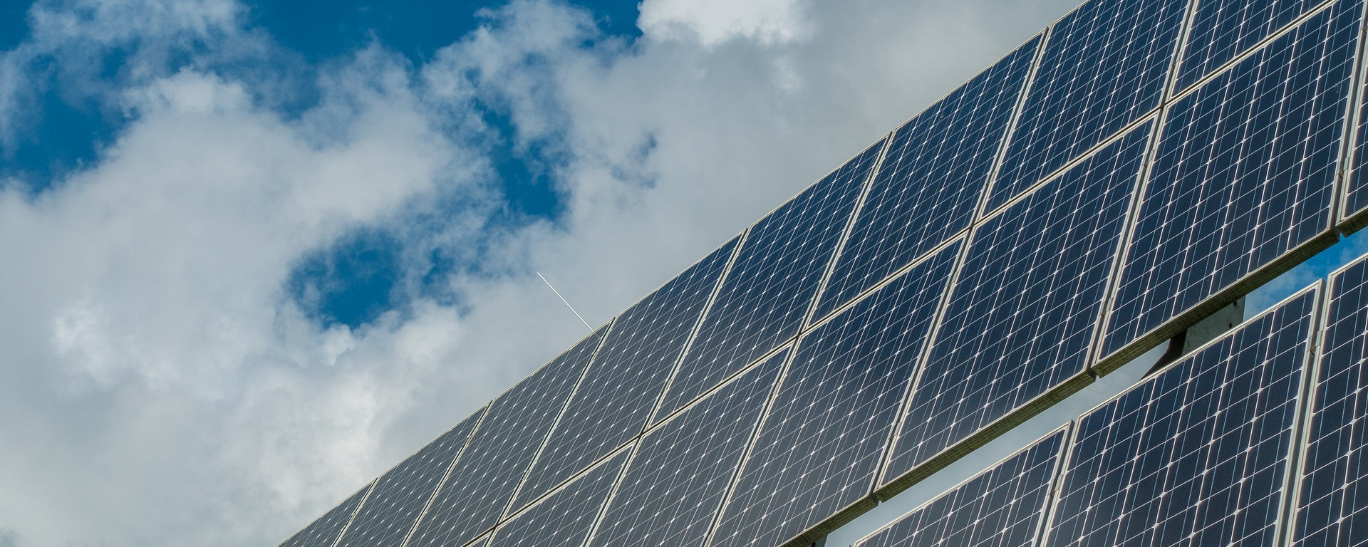 photovoltaic-system-2742308_1920.jpg