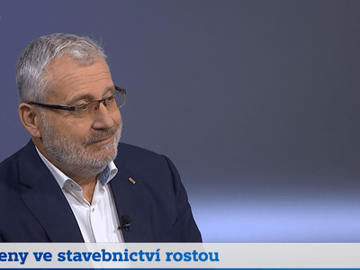 Pokles stavební výroby komentoval Nouza na ČT24