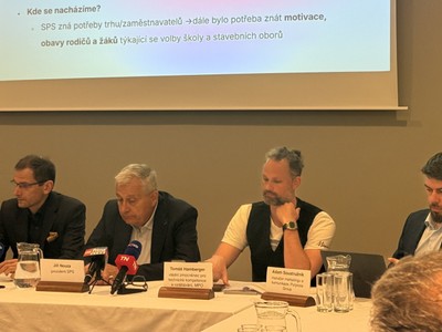 Výzkum SPS: Rodiče stavební obory pro své děti neodmítají. Vidí v nich jistotu práce i dobrý výdělek. Chybí jim ale konkrétní informace a podpora ze strany státu