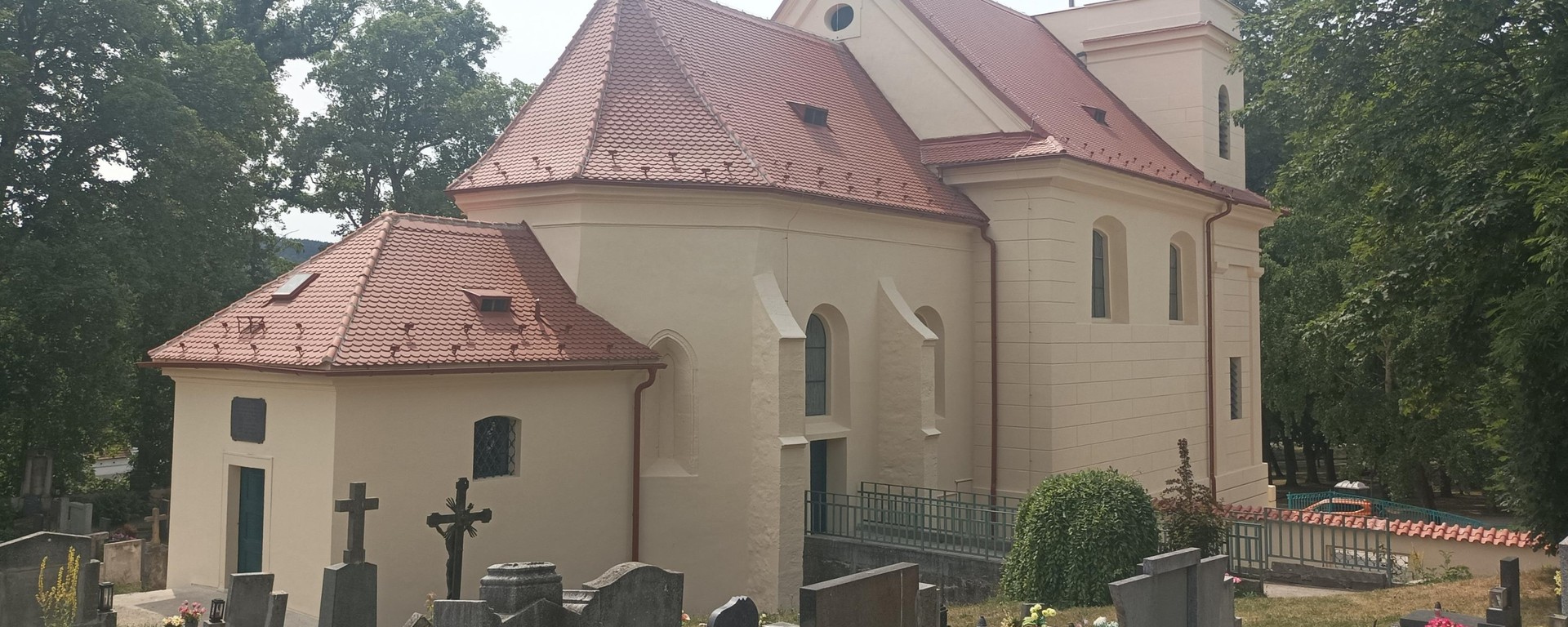 07_hrobka_06_30_srovnaná.jpeg